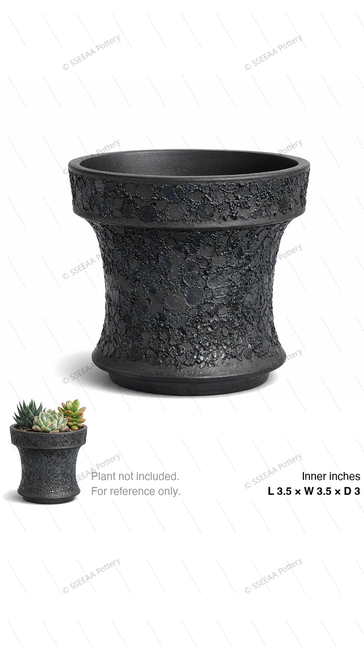 pottery_202601_moon_30 · L3.5 W3.5 H3