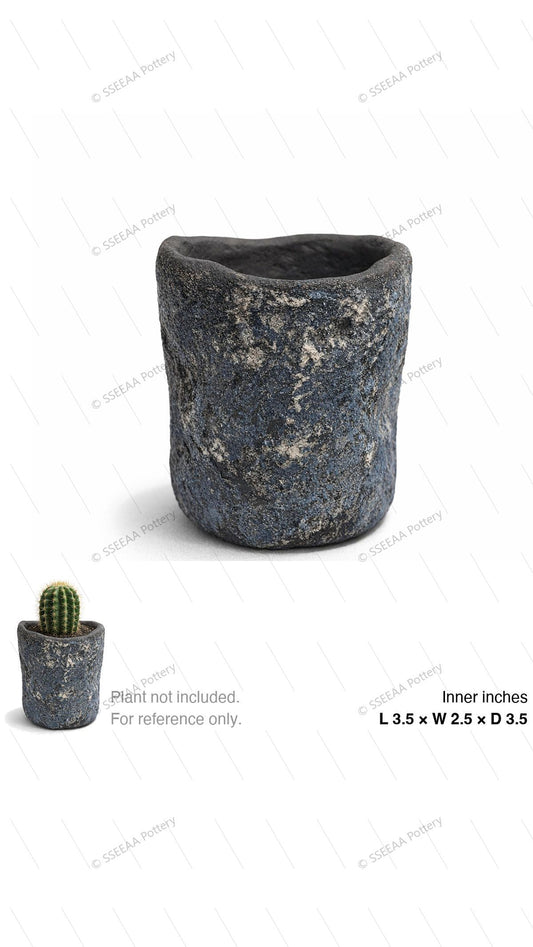 pottery_202604_rock_17 · L3.5 W2.5 H3.5