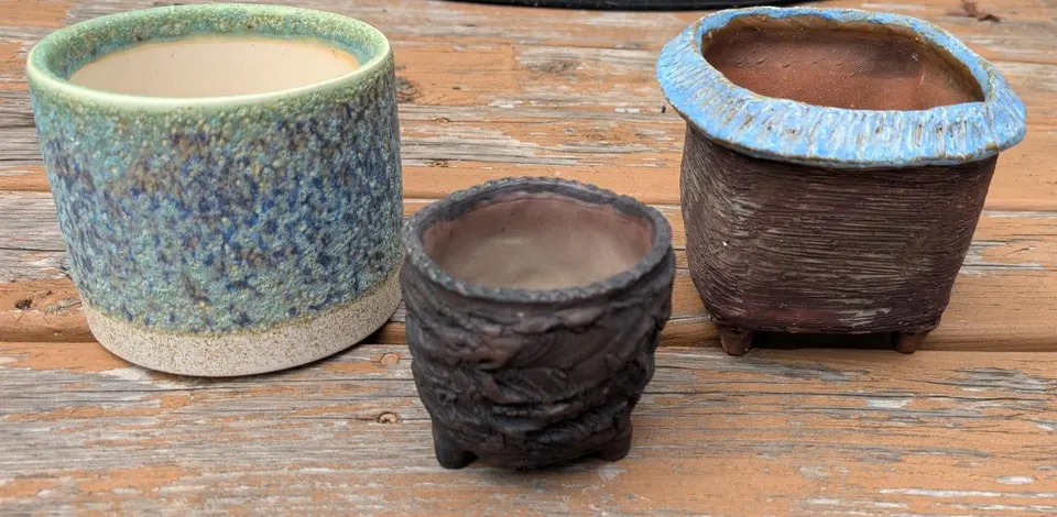 Handmade pots photographed by Mom_DiMan_bloom616